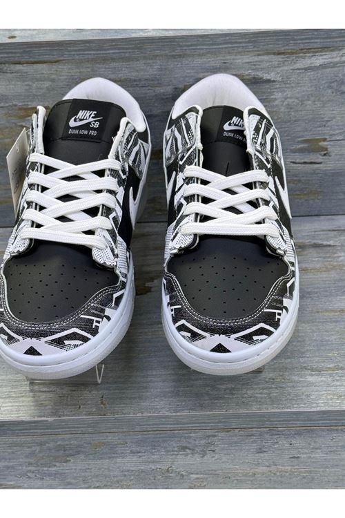 40 - 45 NUMARA ARASI DİKİŞLİ UNISEX SPOR AYAKKABI